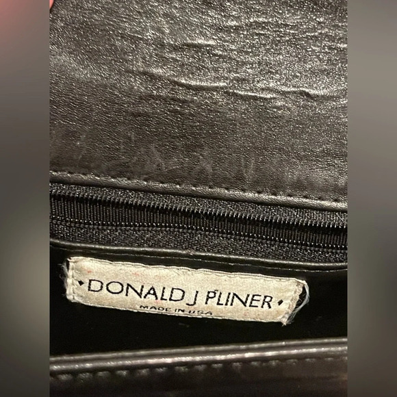 Donald J. Pliner Beige Black Leather Snake Print Crossbody Textured Finish GUC - Picture 6 of 10